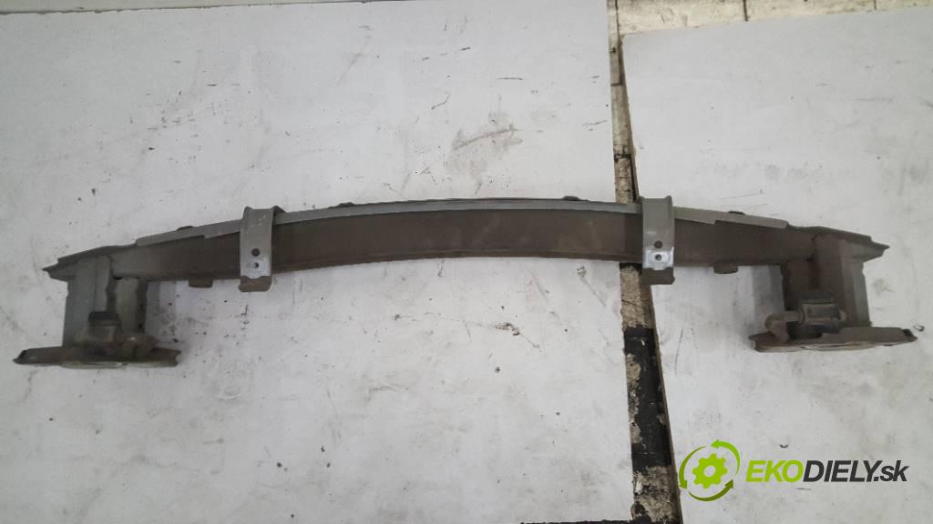 MAZDA 3  2016 120 kW   1998 výztuha nárazníka zadní část