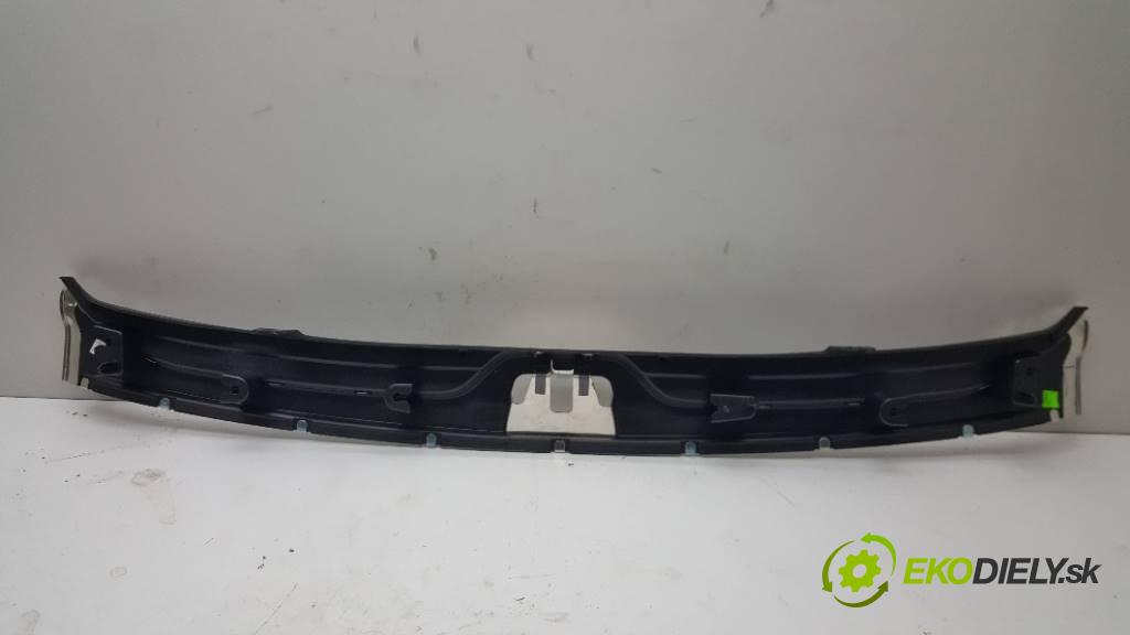 VOLVO XC 60 LIFT 2013 181 kW LIFT 1969 Lišta prahová vnútorná 31307723