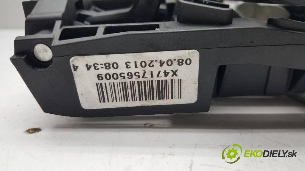 BMW F10 F11 2013 163 kW F11 1995 Kľučka vonkajšia zad pravá x471755009