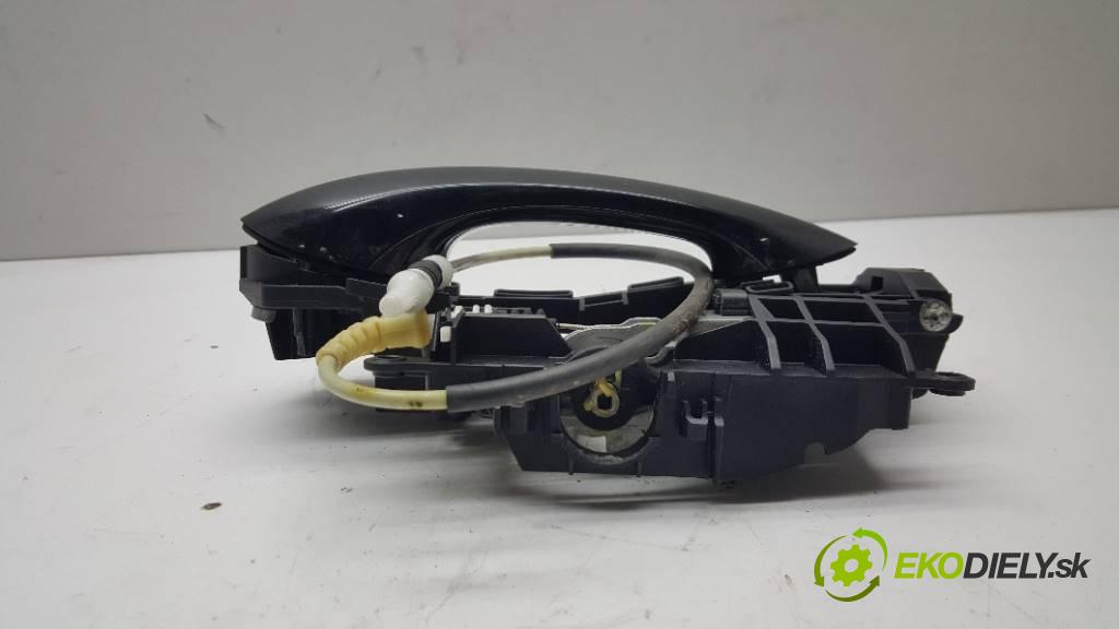 BMW F10 F11 2013 163 kW F11 1995 Kľučka vonkajšia zad pravá x471755009