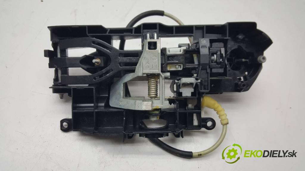 BMW F10 F11 2013 163 kW F11 1995 Kľučka vonkajšia zad pravá x471755009