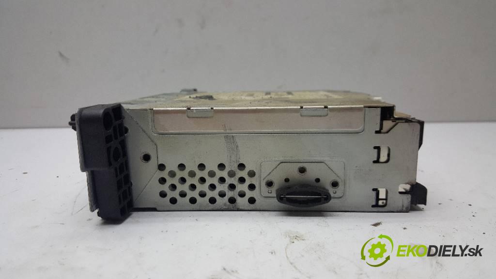 BMW F10 F11 2013 163 kW F11 1995 RADIO 9311298 (Audio zariadenia)