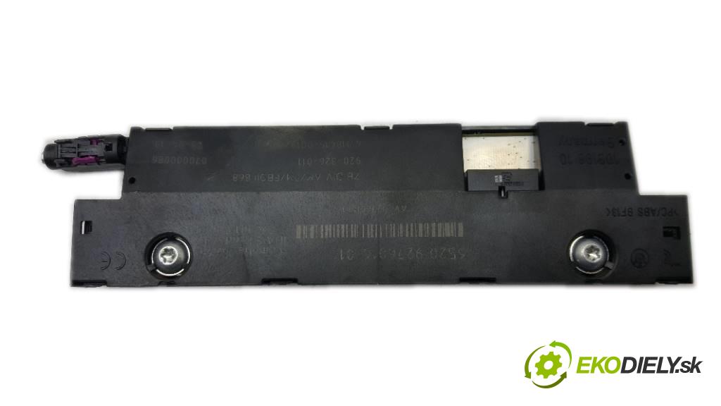 BMW F10 F11 2013 163 kW F11 1995 Zosilňovač antenový 6520927601601 (Zosilňovače)
