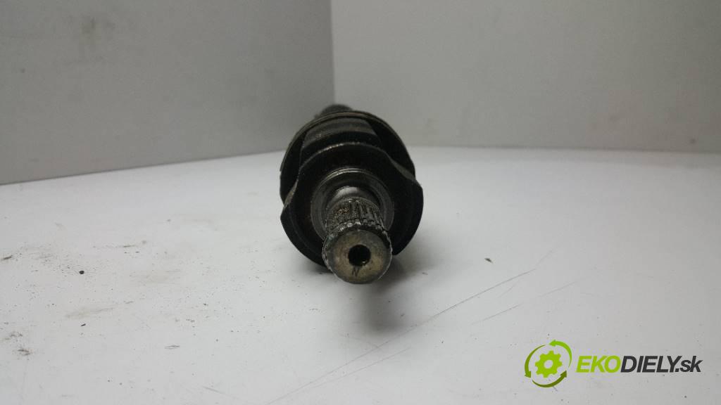 HYUNDAI  I20 X 2014 75 kW X 1120 Poloos pravá  (Poloosy)