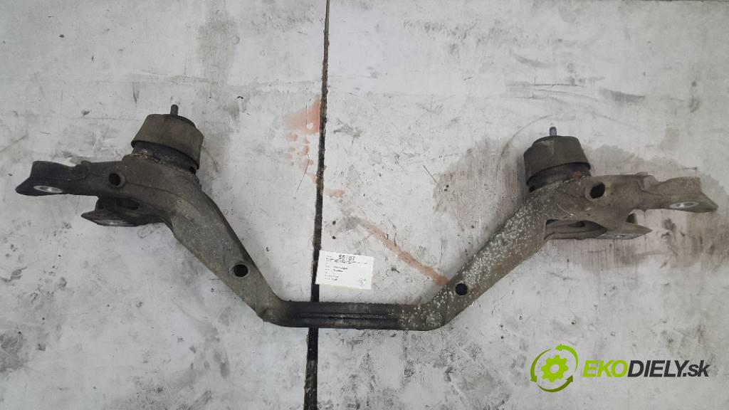 VOLKSWAGEN TOUAREG 7L 2006 224 kW 7L 2967 Výstuha pod Motor  (Výstuhy predné)