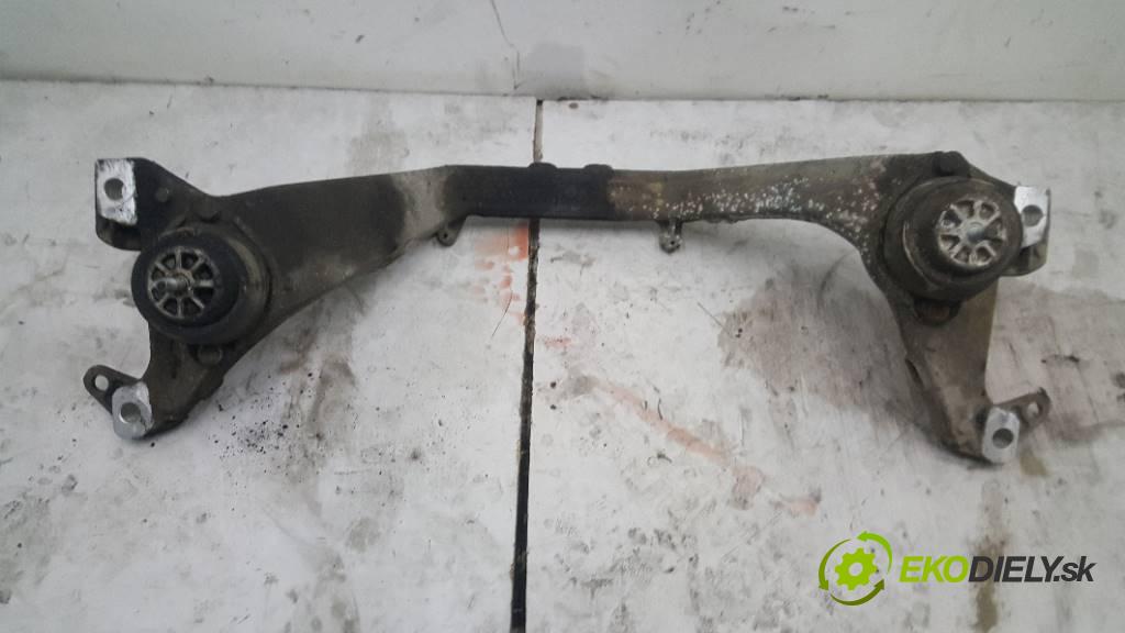 VOLKSWAGEN TOUAREG 7L 2006 224 kW 7L 2967 Výstuha pod Motor  (Výstuhy predné)
