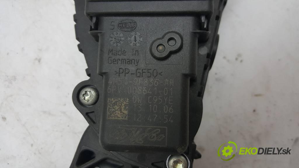 VOLVO V 50   2006 136 kW     1997 Potenciometer plynového pedálu 4M51-9F836-AH (Pedále)