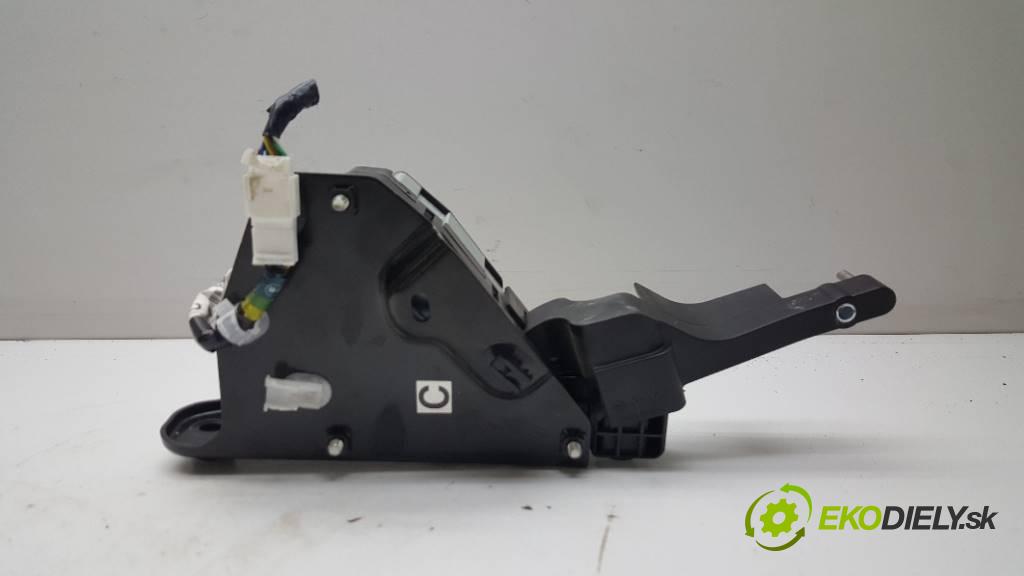 INFINITI Q50   2017 211 kW X 1991 Potenciometer plynového pedálu 24046 4HK0A010002 (Pedále)