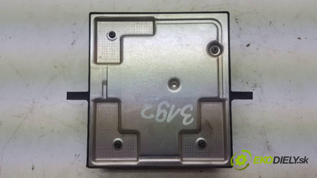 AUDI A4 B6 AVANT   2003 131 kW    1896 Modul 2 8E0907279F