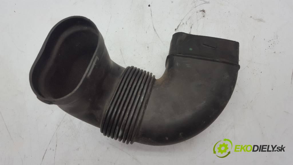 BMW X5 E70 2009 235 kW E70 2993 Rúra hadice trubka vzduchu  (Hadice chlazení vzduchu)