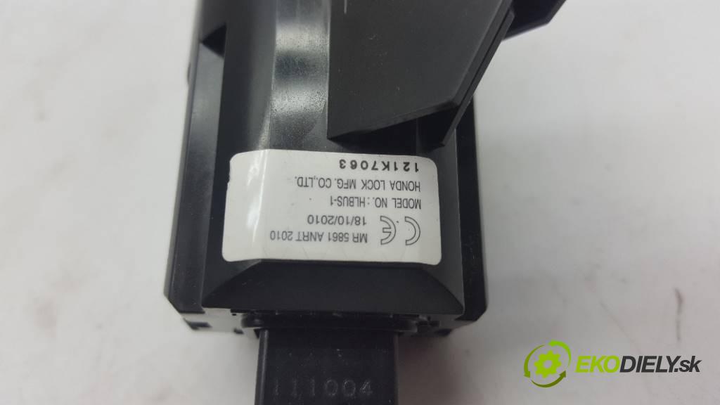 HONDA CIVIC IX 2012 141 kW IX 1798 Prepínač Start brzdových svetiel MR5861ANRT2010 (Prepínače, spínače, tlačidlá a ovládače kúrenia)
