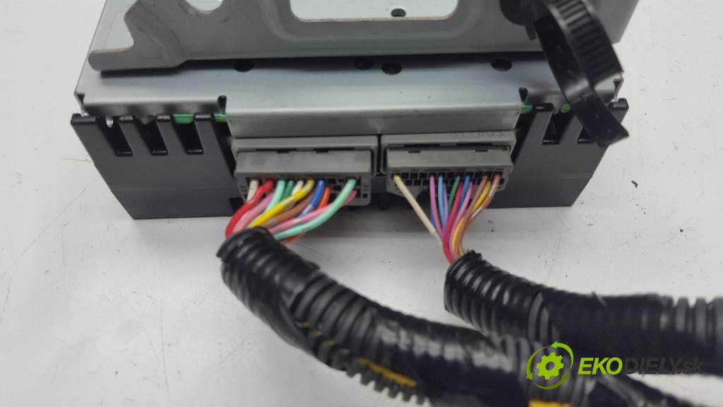 HONDA CIVIC IX 2012 141 kW IX 1798 Zosilňovač radia 39186-TV0-E012-M1 (Zosilňovače)