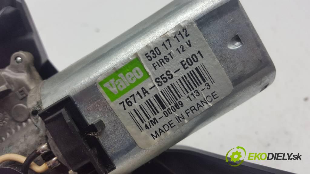 HONDA CIVIC   2003 90 kW      1396 motorek stěračů zadní část