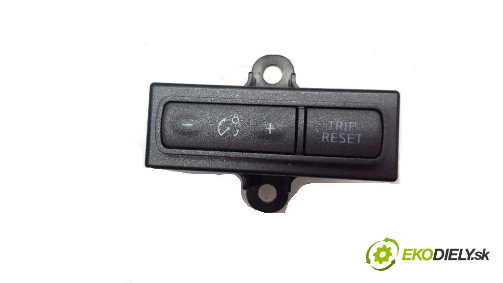 INFINITI Q50   2015 170 kW      2143 Prepínač nastavenia svetiel  (Prepínače, spínače, tlačidlá a ovládače kúrenia)