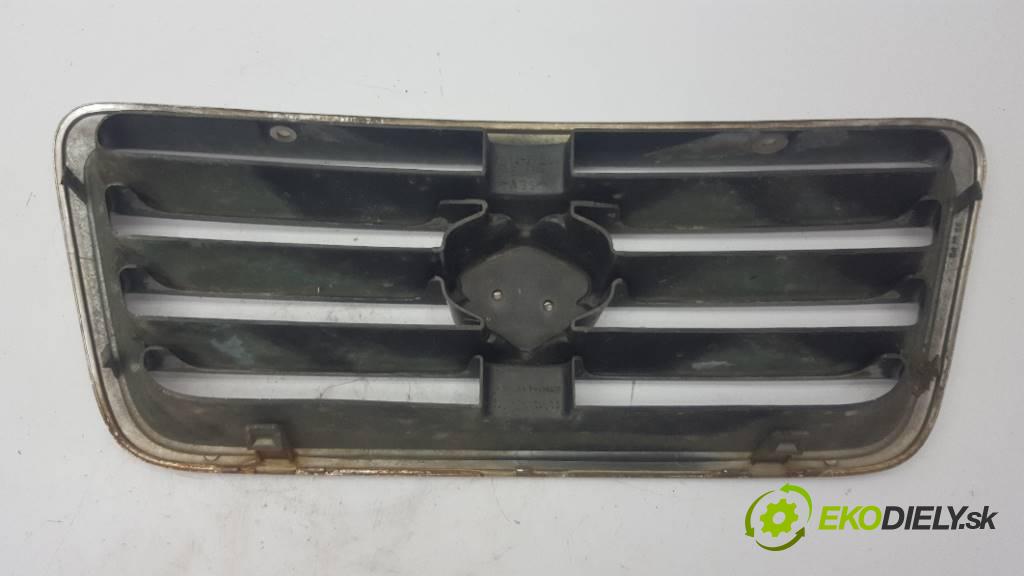 SUZUKI VITARA   1997 87 kW      1998 mřížka maska  (Mřížky (masky) chladičů)