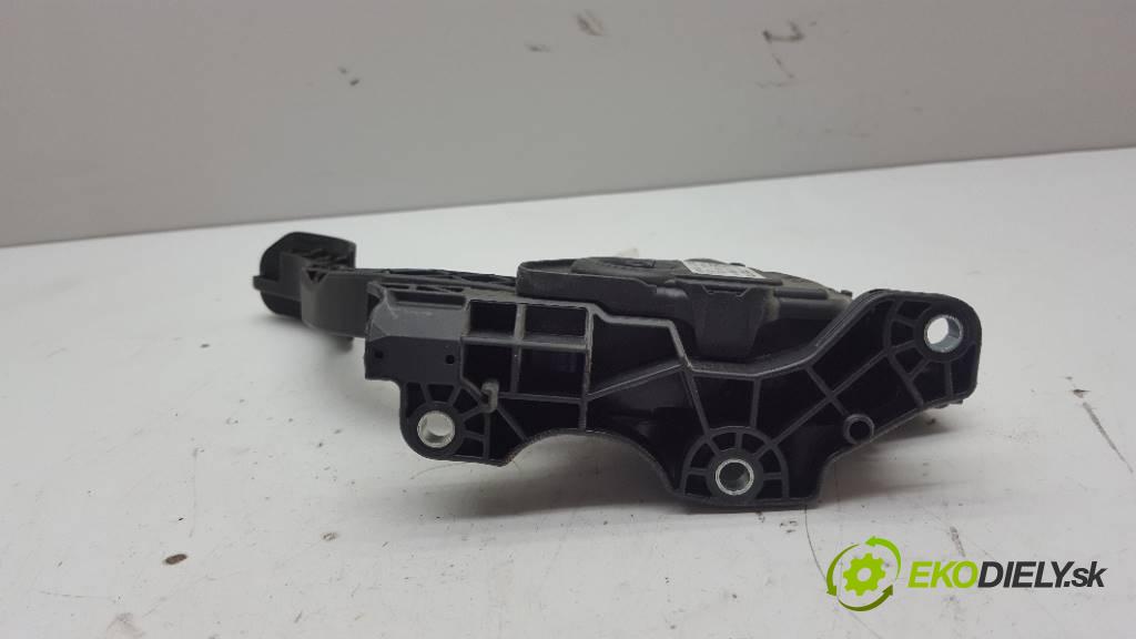 VOLVO V70   2014 241 kW     1969 Potenciometer plynového pedálu 31329058 (Pedále)