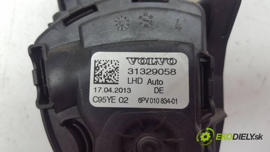 VOLVO V70   2014 241 kW     1969 Potenciometer plynového pedálu 31329058 (Pedále)
