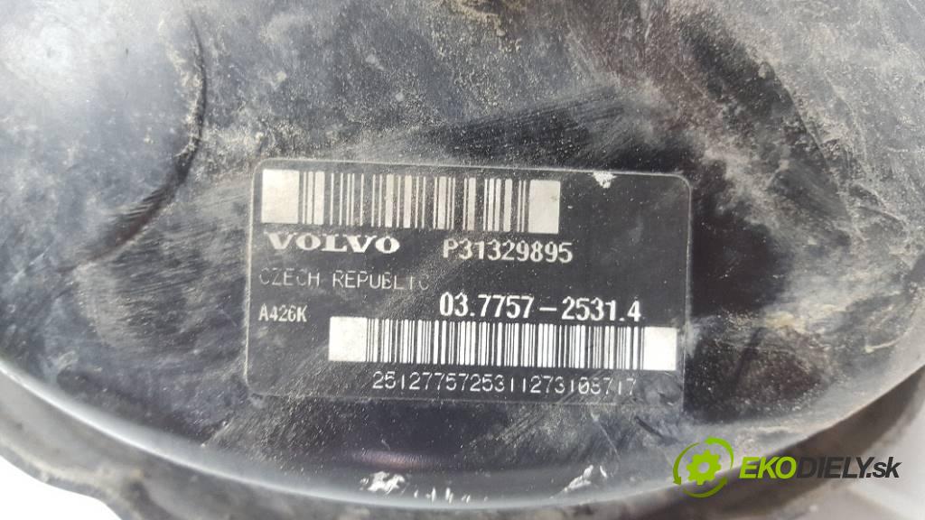 VOLVO V70   2014 241 kW     1969 posilovač pumpa brzdová P31329895 (Posilovače brzd)