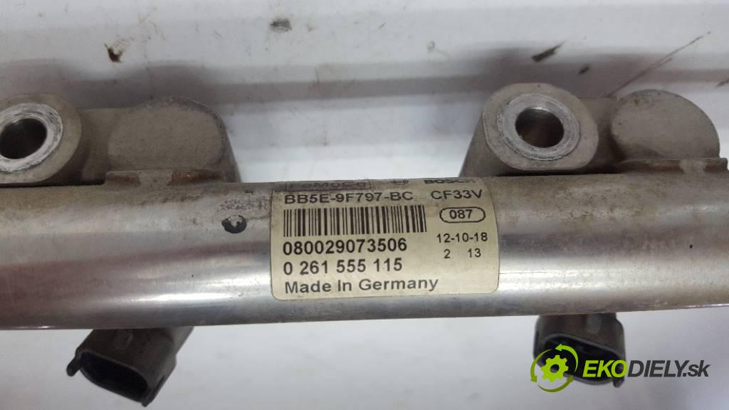 VOLVO V70   2014 241 kW     1969 Lišta vstrekovacia 0261555115 (Vstrekovacie lišty)