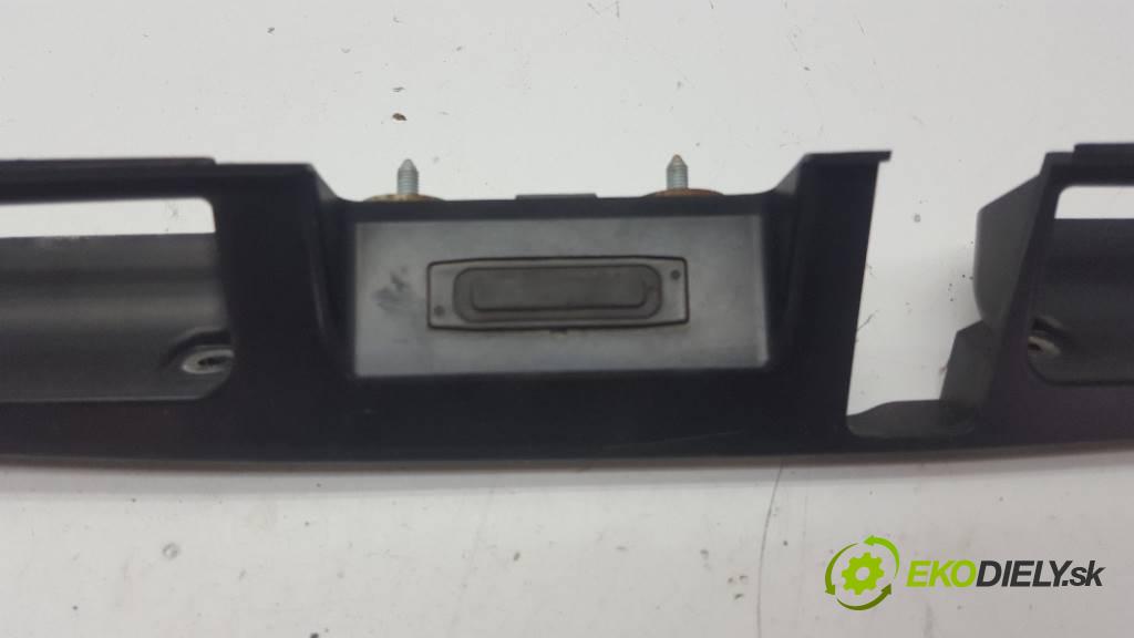 SUBARU OUTBACK V 2016 175 kW V 2498 lišta dveří zadní část  (Lišty)