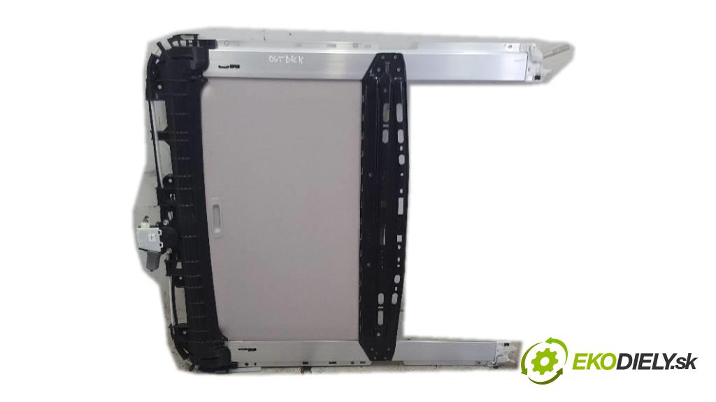SUBARU OUTBACK V 2016 175 kW V 2498 střešní okno  (Okna karoserie)