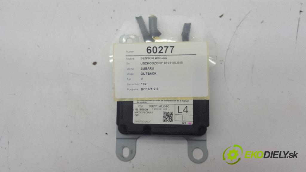 SUBARU OUTBACK V 2016 175 kW V 2498 senzor airbag USZKODZONY 98221AL040 (Snímače)