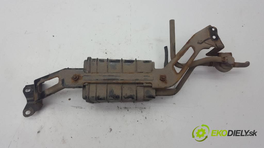 SUBARU OUTBACK V 2016 175 kW V 2498 Obal filtra paliva 42035VA000