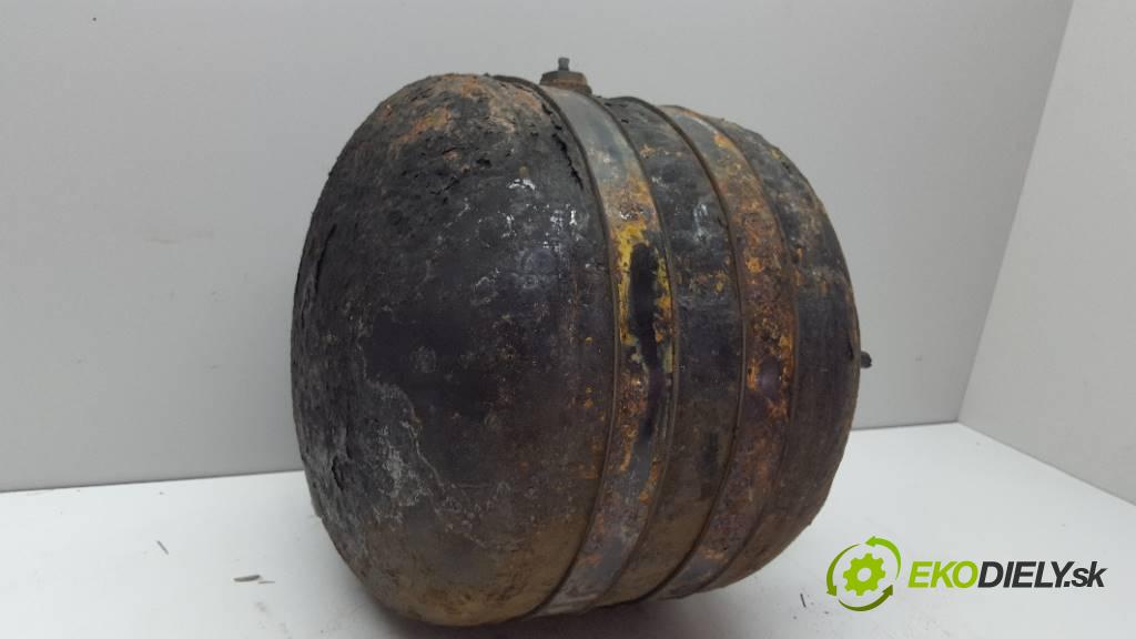 MAN TGA 18.440 4X2 BLS 2008 441 kW 18.440 4X2 BLS 10518 Nádržka vzduchu  (Obaly filtrov vzduchu)