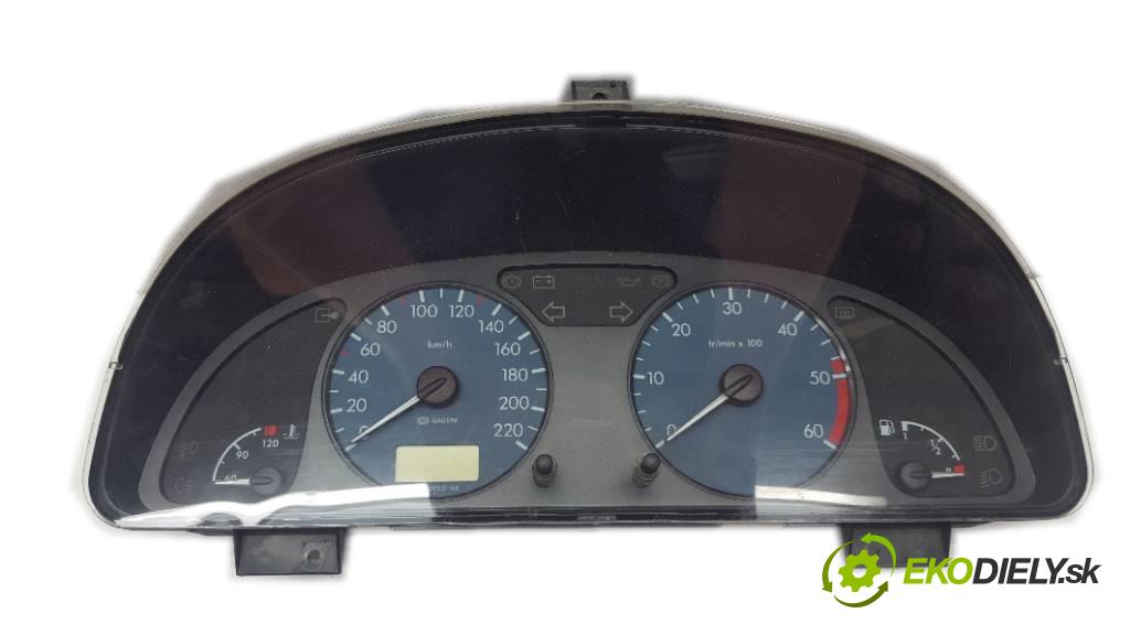 CITROEN XSARA  2002 90 kW      1997 Prístrojovka P9648817680 (Prístrojové dosky, displeje)