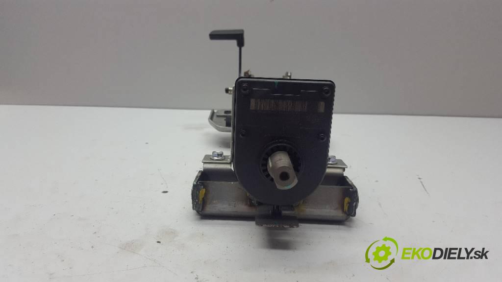 OPEL ANTARA   2009 126 kW      1991 Hriadeľ, tyč volantu 25965336 (Tyče riadenia (volantu))