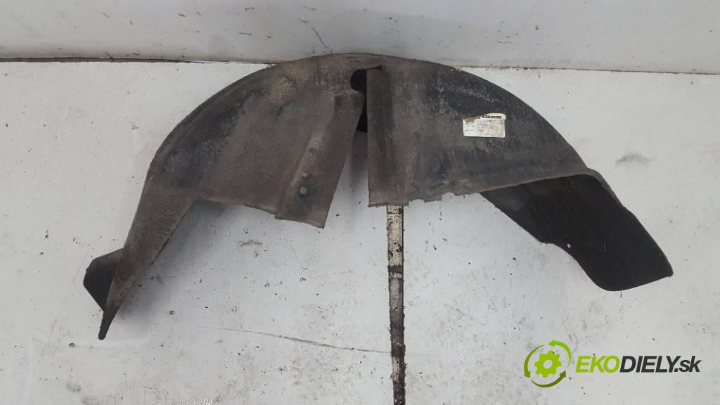 MERCEDES-BENZ B170   2008 116 kW      1699 podblatník pravé zadní část