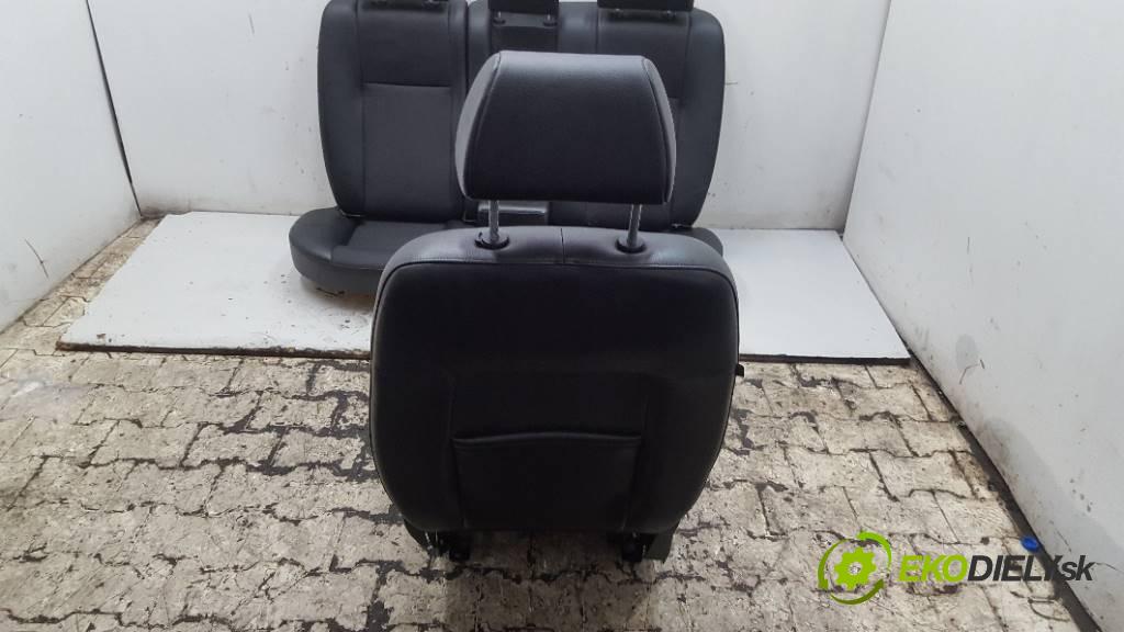 FORD MONDEO MK3 LIFT 2006 125 KM LIFT 1798 Sedadlá, sedačky + Sedadlo