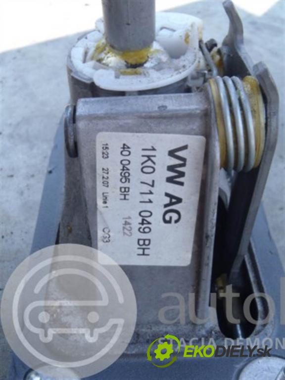 SKODA OCTAVIA II    BRAK  Octavia II zdvihák rychlostna/radiaca paka - VW