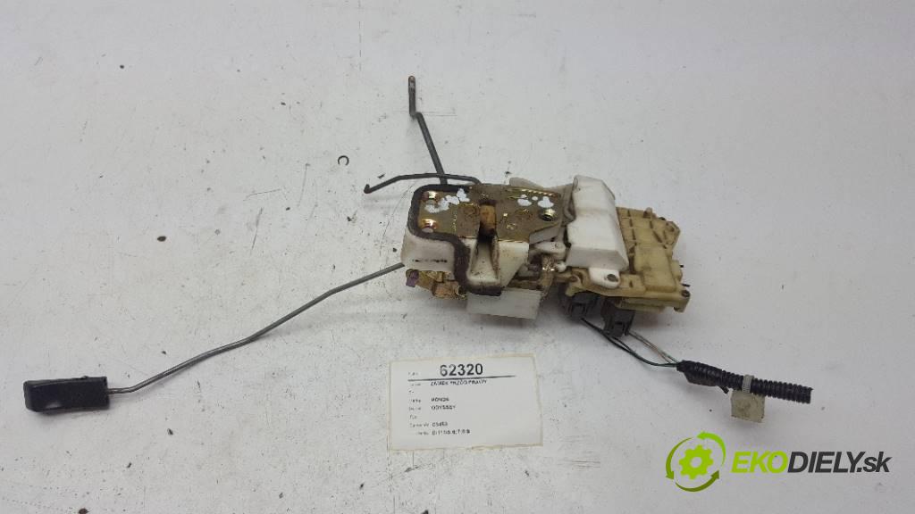 HONDA ODYSSEY   2002 176KW            3471 zámok přední část pravý