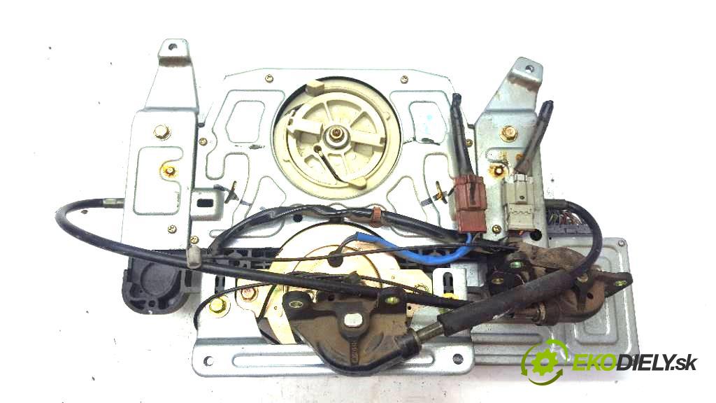 HONDA ODYSSEY   2002 176KW       3471 zámok zadní část pravý ELEKTRYCZNY