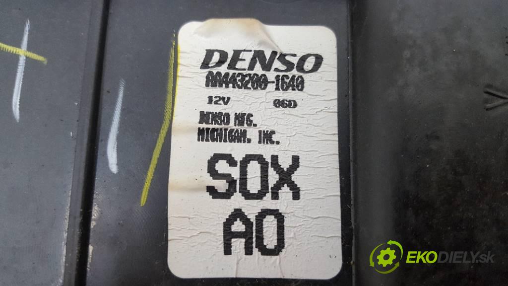 HONDA ODYSSEY   2002 176KW         3471 Výhrevné teleso, radiátor kúrenia TYŁ (Radiátory kúrenia)