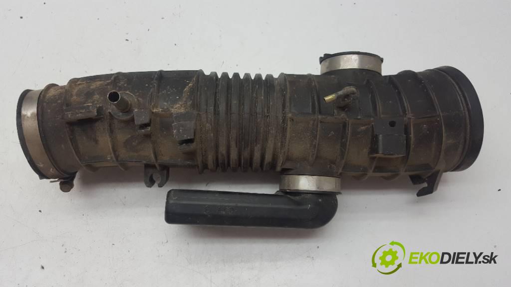 HONDA ODYSSEY   2002 176KW       3471 Rúra hadice trubka vzduchu  (Hadice chlazení vzduchu)