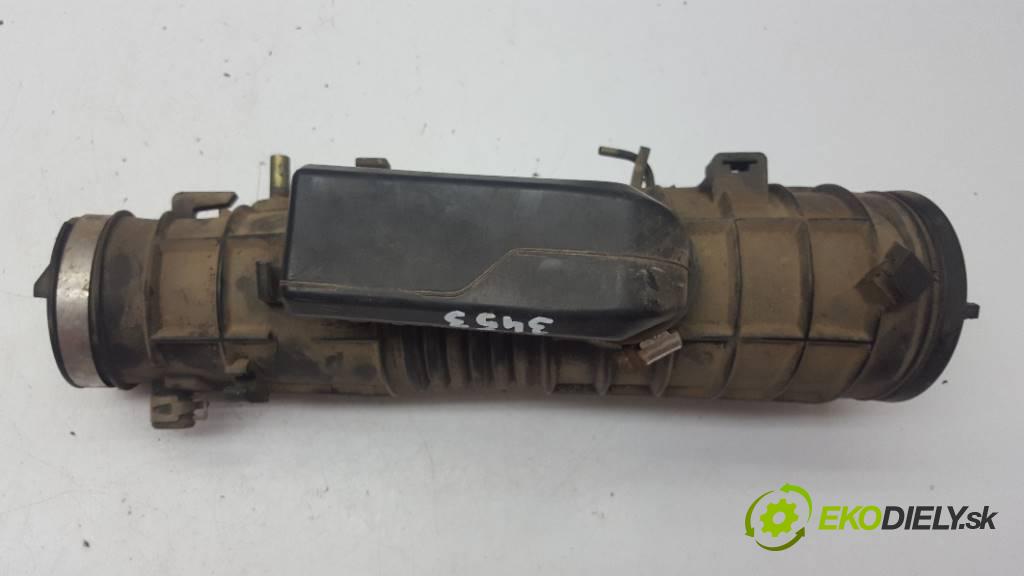 HONDA ODYSSEY   2002 176KW       3471 Rúra hadice trubka vzduchu  (Hadice chlazení vzduchu)