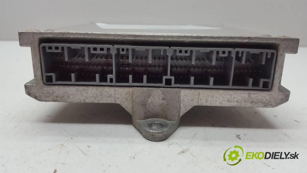 HONDA ODYSSEY   2002 176KW          3471 riadiaca jednotka Motor 37820-p8f-a81 (Riadiace jednotky)