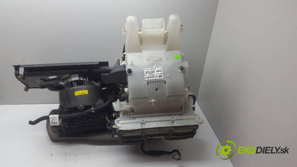 SAAB 9-3 II  2007 110KW        1910 Výhrevné teleso, radiátor kúrenia  (Radiátory kúrenia)