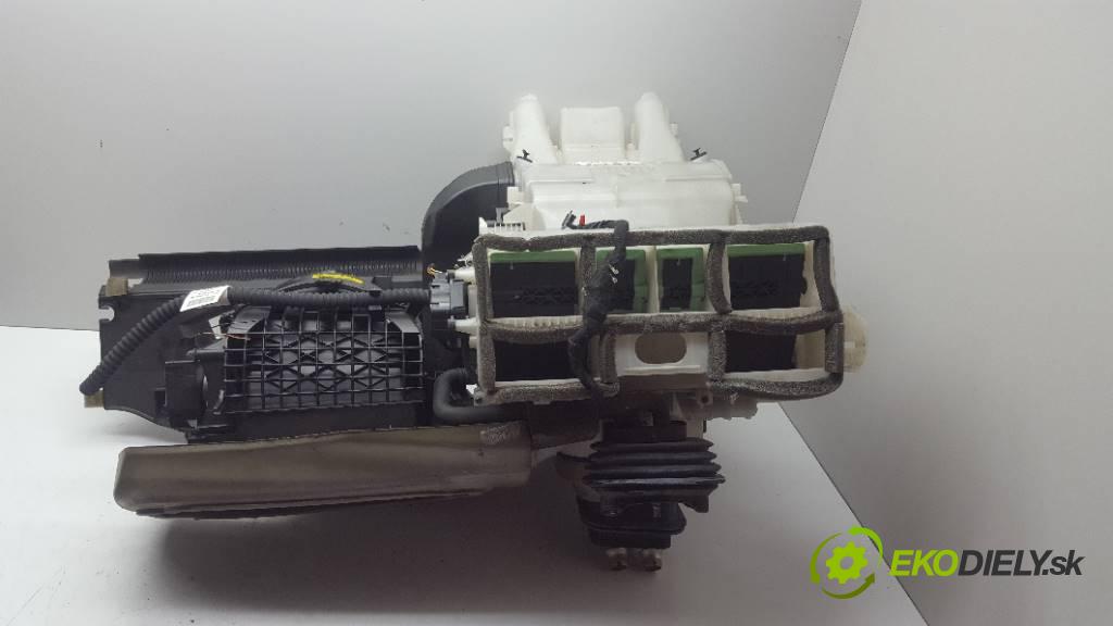 SAAB 9-3 II  2007 110KW        1910 Výhrevné teleso, radiátor kúrenia  (Radiátory kúrenia)