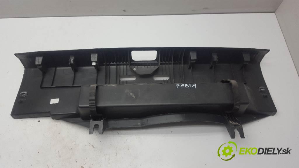 SKODA FABIA  2013 63kW           1390 Lišta dverí zad  (Lišty)