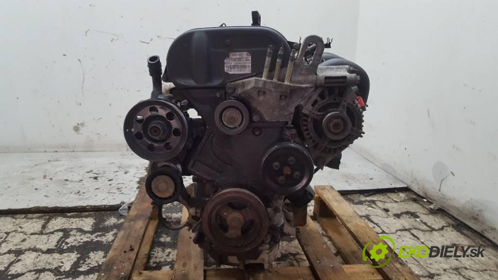 FORD FOCUS   2001 74 kW        1596 motor FYDD (Motory (kompletní))