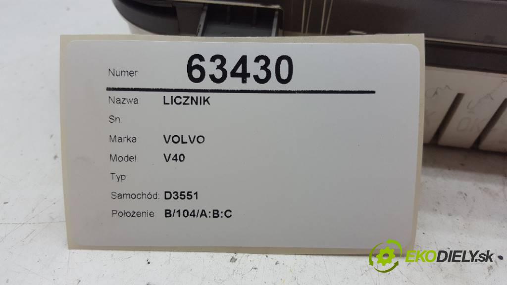 VOLVO V40   2001 85kW            1870 Prístrojovka  (Prístrojové dosky, displeje)
