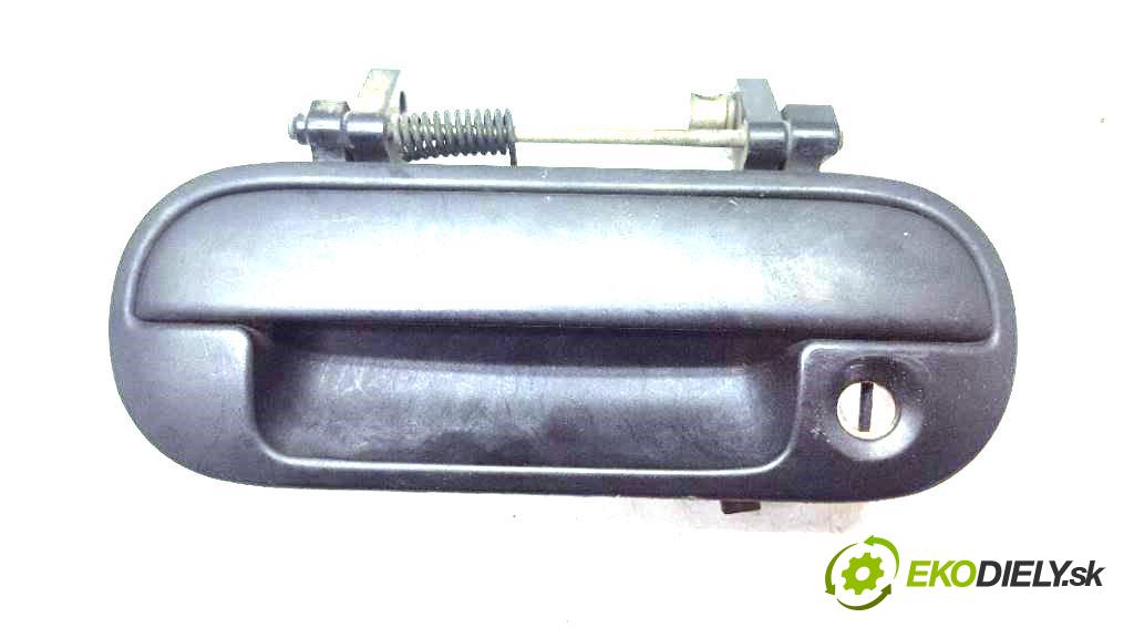 TOYOTA COROLLA   2002 66kW              1995 Kľučka vonkajšia predný ľavá strana 