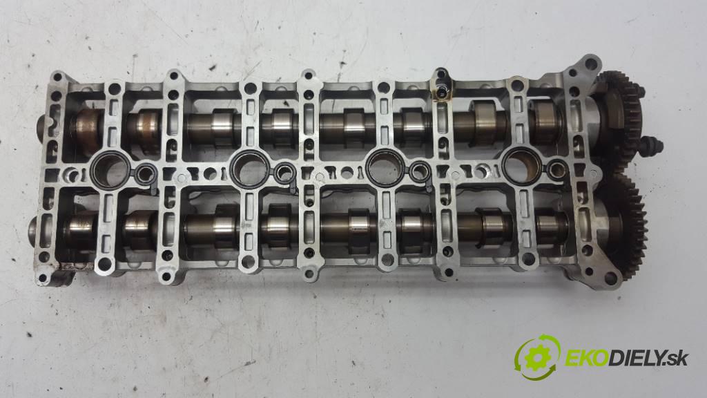 BMW 5 E60   2008 130kW               1995 hlava válců RAMKA 7797511 (Hlavy válců)