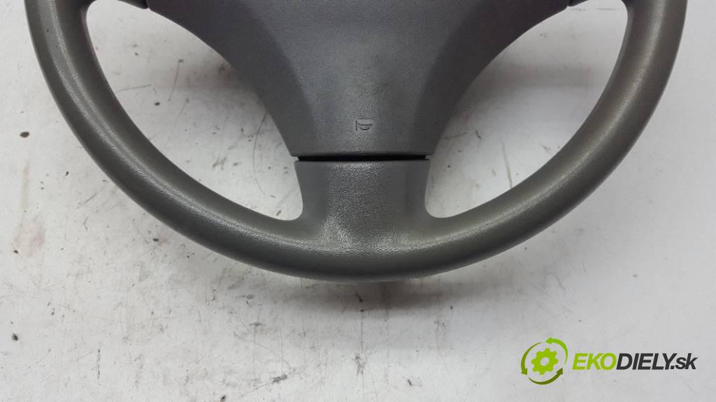 TOYOTA YARIS I TOYOTA 2003 50kW I TOYOTA 998 Volant  (Volanty)