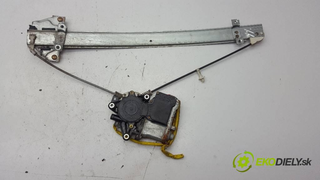 MITSUBISHI SPACE WAGON  1998 110kW           2351 mechanismus okna přední část levý