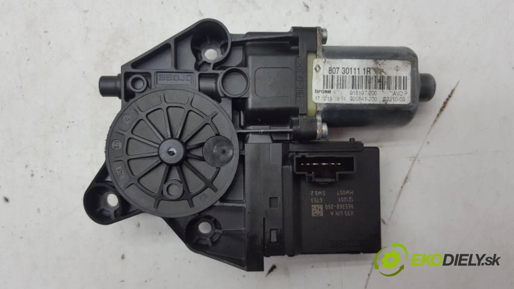 RENAULT FLUENCE LIFT 2013 81kW LIFT 1461 Motorček okna predný pravy 807301111R