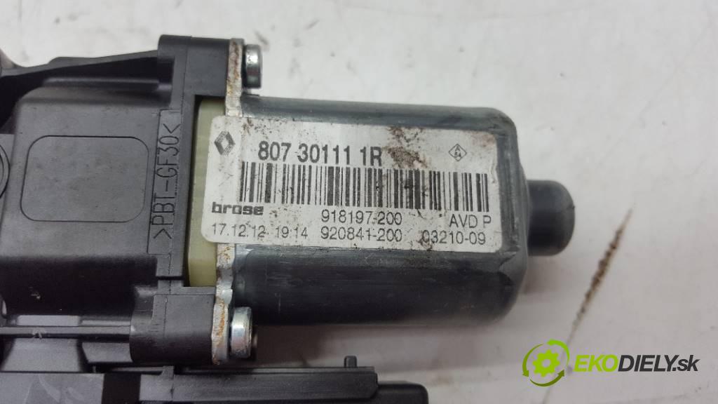 RENAULT FLUENCE LIFT 2013 81kW LIFT 1461 Motorček okna predný pravy 807301111R